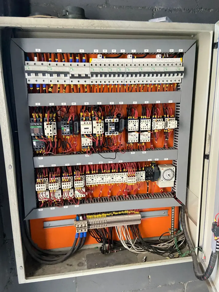 Quadro elétrico condominial avaliado pela RG Elétrica